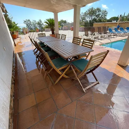 Seaview,spacious, Beautiful,highly Rated Villa *